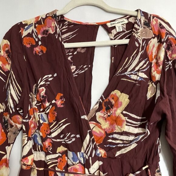 BILLABONG Floral Faux Wrap Mini Dress Flare Sleeve Cutout Back Women’s Size XS - Picture 5 of 16